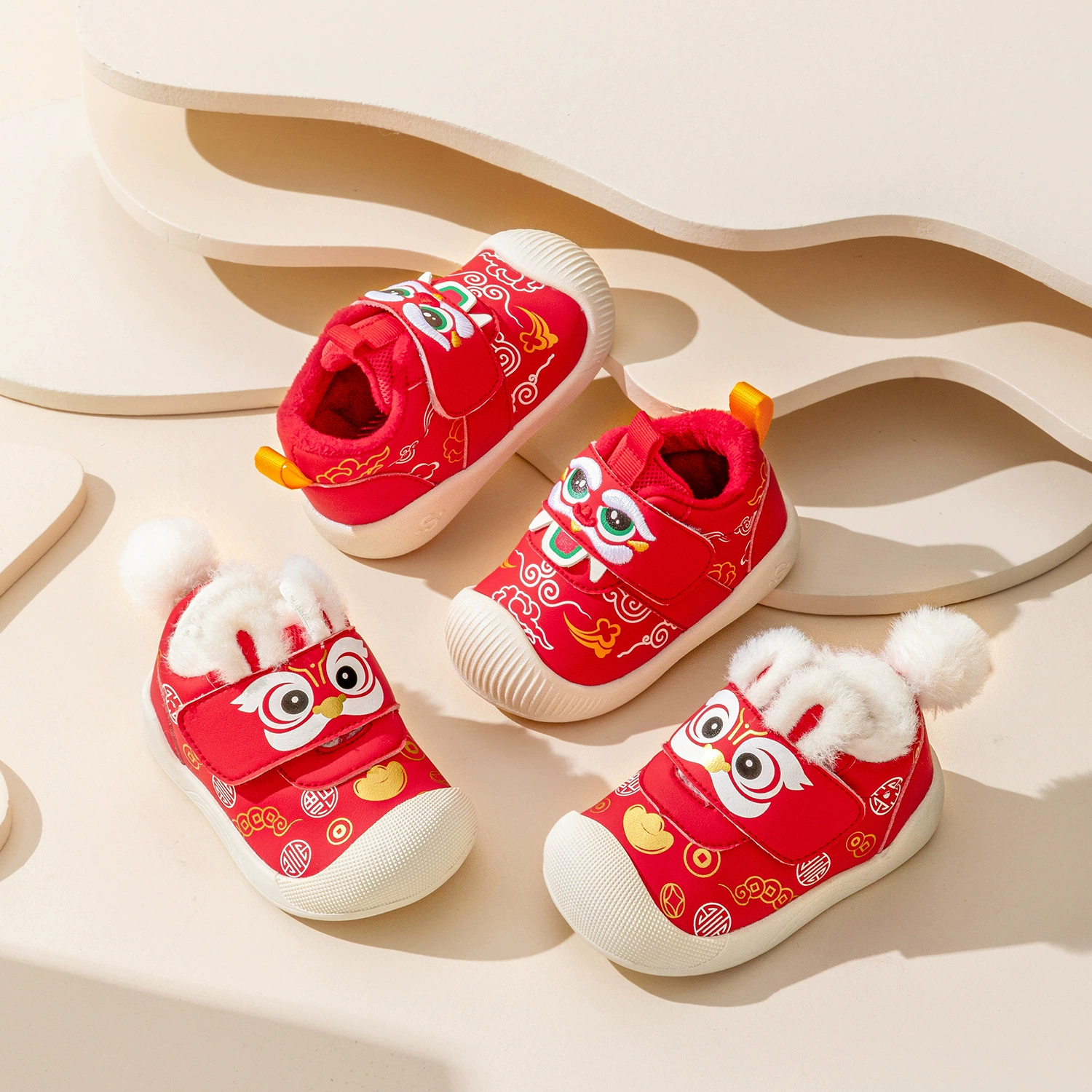 Зимние новые детские новогодние туфли плюс бархатные кроссовки зимние красные новогодние детские туфли плюшевые теплые детские хлопчатобумажные туфли