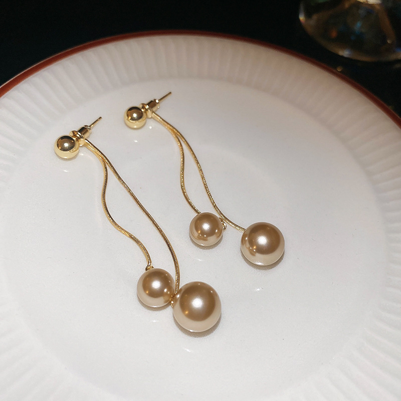 Pendientes de suministro de mercado nocturno de agujas de plata Pendientes de moda coreana en vivo Pendientes de estilo caliente Pendientes de lujo ligero Mujeres de alta gama