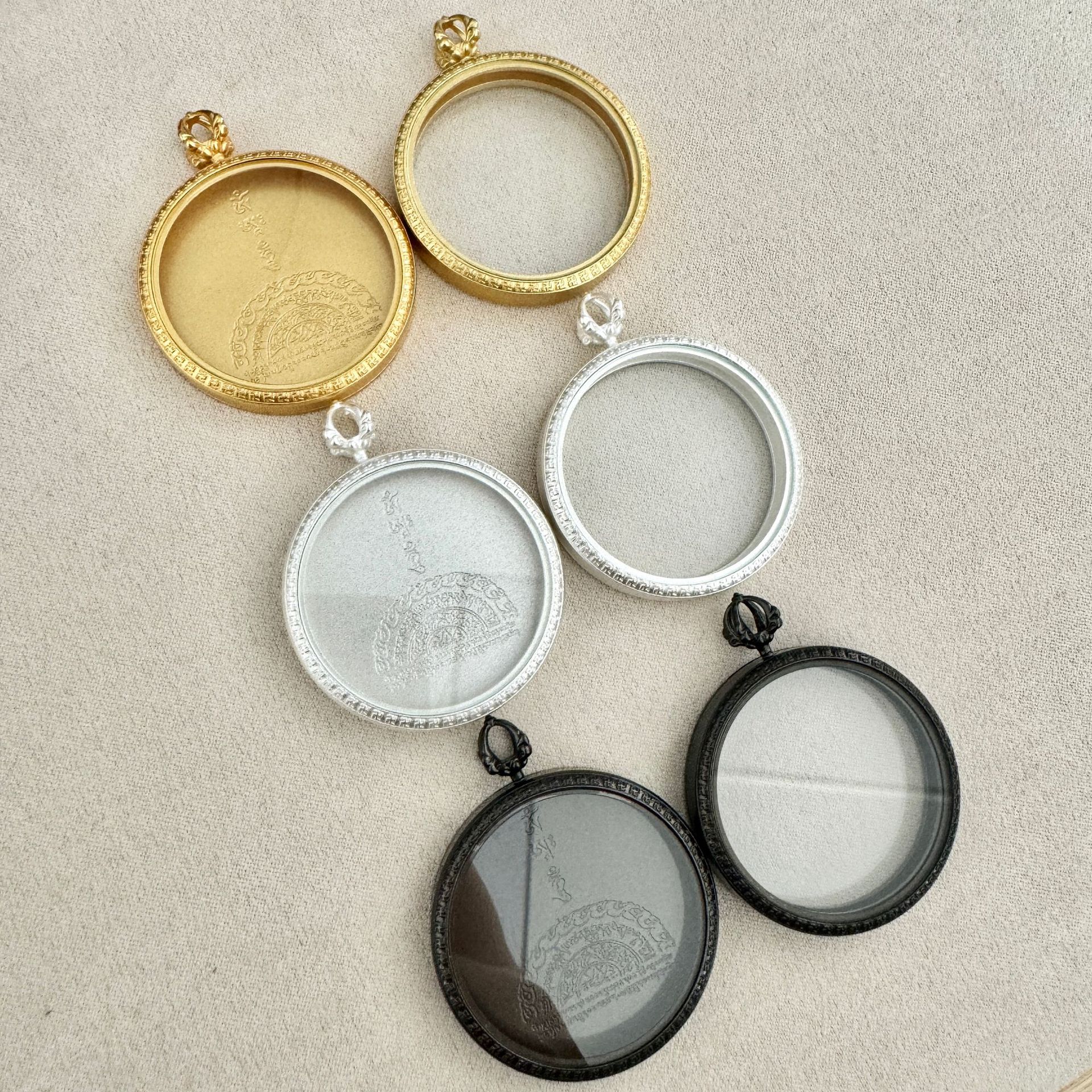 【钛钢】新款防水钛钢唐卡3.5金银黑嘎乌盒吊坠单面双面唐卡壳子