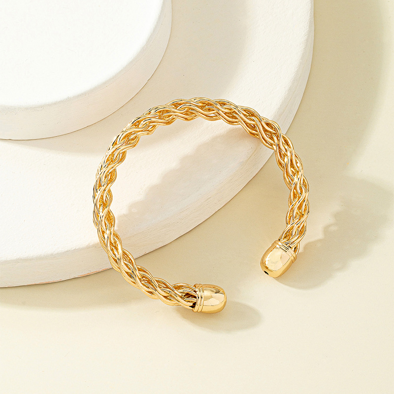 Fashion Twist Alloy Plating Bangle