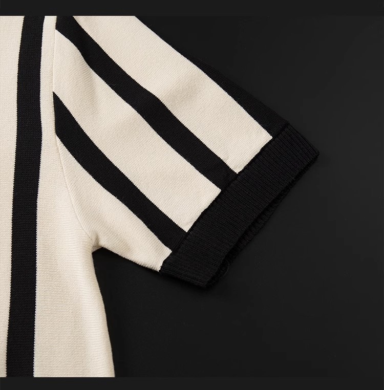 Polo in maglia da uomo con zip e righe verticali casual_voghion.com