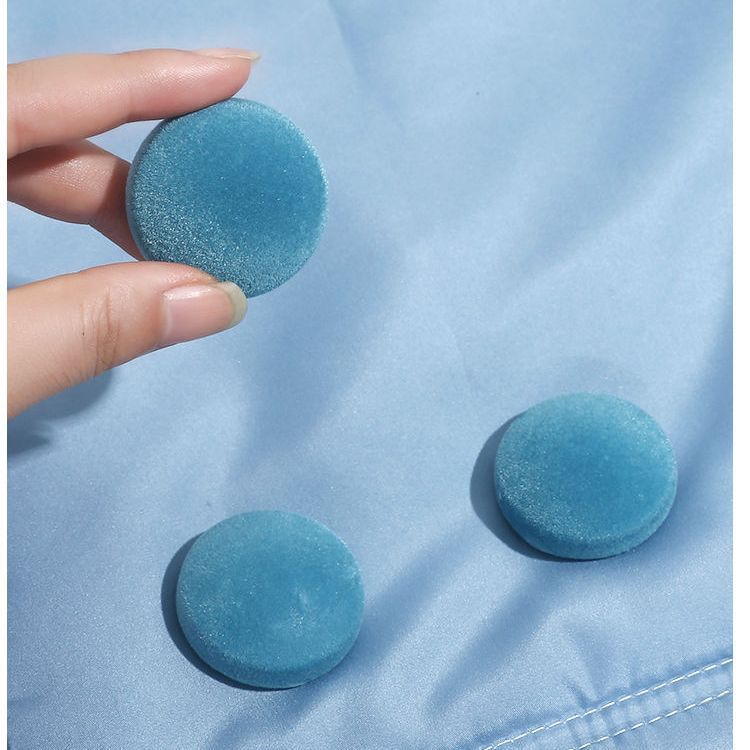 기모 두 개의 파란색 원