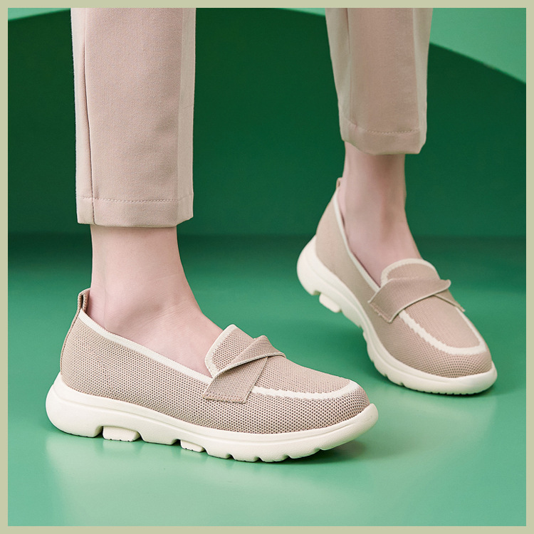 B888-2 Otoño Invierno 2025 Nuevos Zapatos de Mamá Antideslizantes Transpirables de Suela Suave con Bloques de Color para Mujer_voghion.com