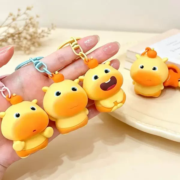 Cute Capybara Plush Keychain Pendant for Men and Women, Couple Gifts, Children's Student Backpack Car Keychain