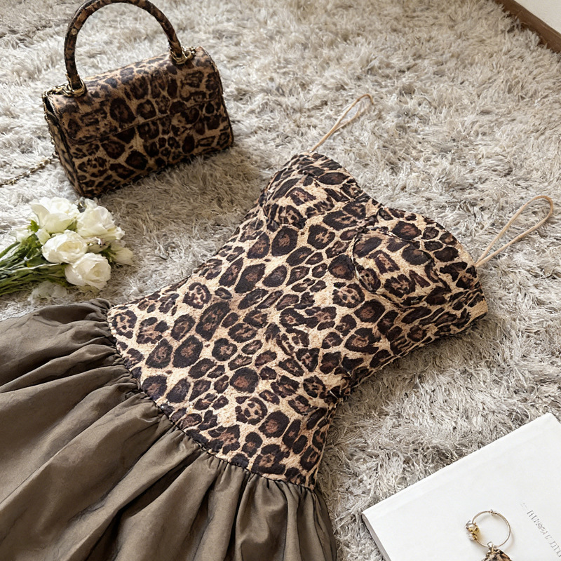 American-Style Leopard Print Suspender Dress for Women, Summer Fishbone Waist-Cinching Floral Puff Skirt with Inner Tube Top Dress American-Style Leopard Print Suspender Dress for Women, Summer Fishbone Waist-Cinching Floral Puff Skirt with Inner Tube Top Dress