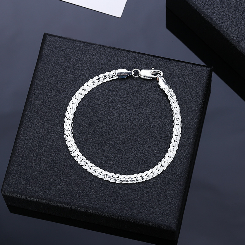 Three-Layer Snake Bone Chain Bracelet for Women, Minimalist Style Bracelet, Niche Design, Fashionable Jewelry, Snake Bone Bracelet, Mother's Day Gift Three-Layer Snake Bone Chain Bracelet for Women, Minimalist Style Bracelet, Niche Design, Fashionable Jewelry, Snake Bone Bracelet, Mother's Day Gift