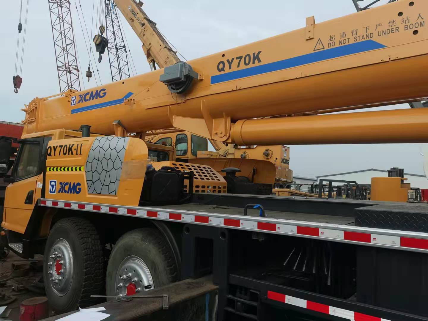出售徐州70吨汽车吊，XCMG70K-11,XCMG25K5A,XCMG70KA二手起重机