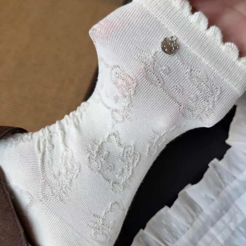 【200针高品质】秋冬款袜子女卡通猫吊坠暗花女袜日系可爱堆堆袜|undefined