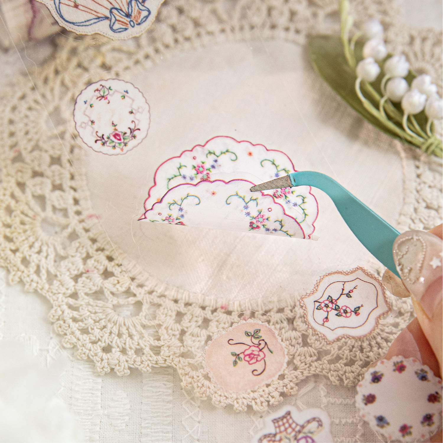 Mo Mo PET troquelado cinta de tinta blanca libro de costura estilo pastoral retro floral material de tienda de mano pegatinas decorativas de bricolaje