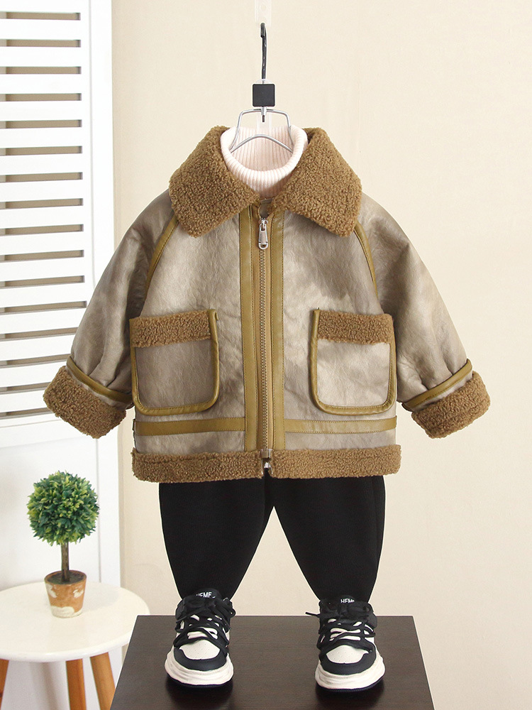 6724 Chaqueta de piel para niños, estilo occidental para niños de invierno más engrosamiento de terciopelo 2025 nuevo bebé otoño e invierno versión coreana