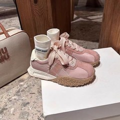 网红同款小众时尚阿甘德训鞋女新款春季单鞋百搭小众平底运动板鞋