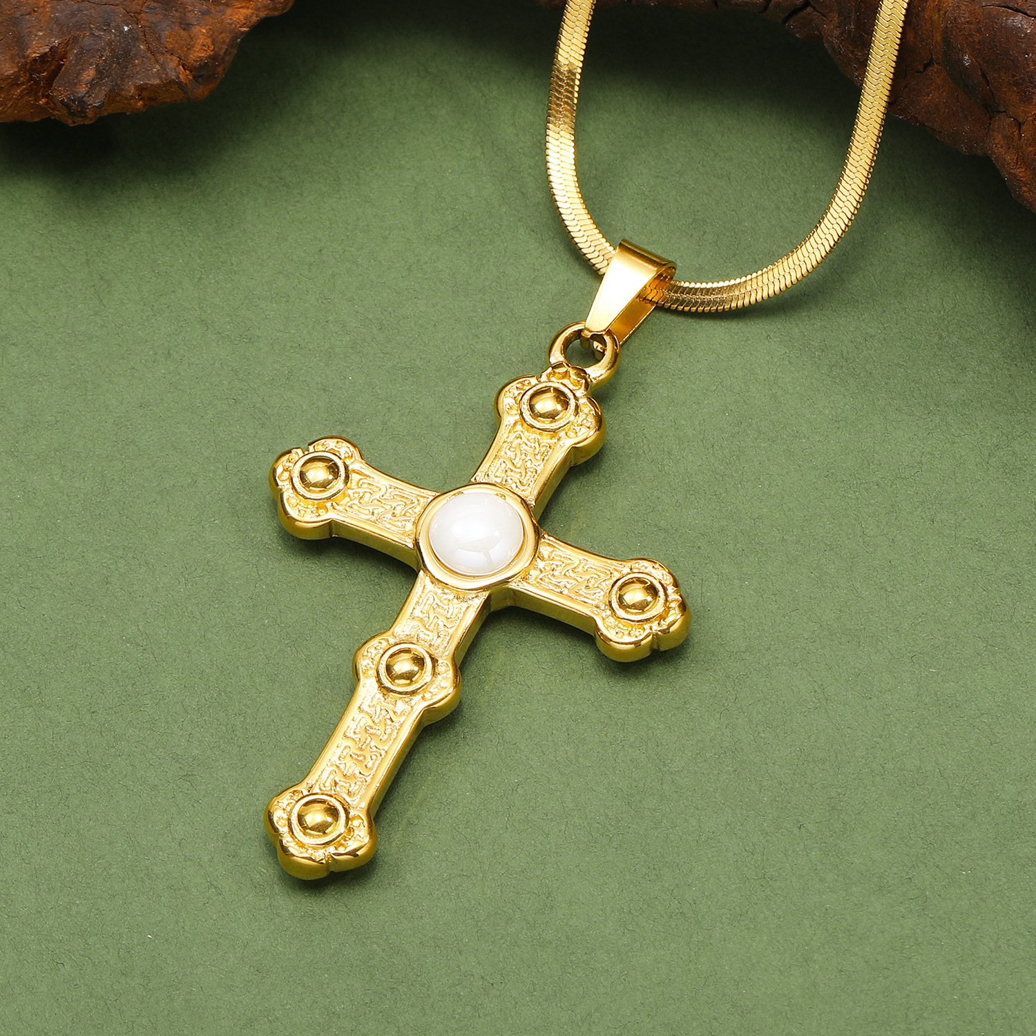 21g Weight Real Gold Plated Plating Material Artificial Gemstones Inlay Material Pendant Necklace Classification 1 Piece Quantity Casual, Daily Occasion 304 Stainless Steel Material Cross Pattern Women's Gender Vintage Style Style Waterproof Non Tarnish, Plating, Inlay Craft Real Gold Plated Cross 304 Stainless Steel Vintage Style Waterproof Non Tarnish Pendant Necklace 12