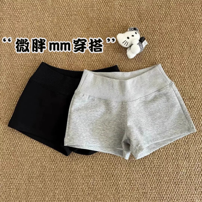 Plus-Size Gray Casual Sports Shorts for Women, Spring and Summer, Large Size, Petite, Low-Waist, Slimming Hot Pants Plus-Size Gray Casual Sports Shorts for Women, Spring and Summer, Large Size, Petite, Low-Waist, Slimming Hot Pants