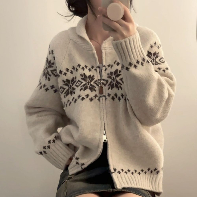Chique coreano otoño invierno nicho retro Jacquard diseño suelto multifacé camiseta de manga larga suéter chaqueta mujer image 3