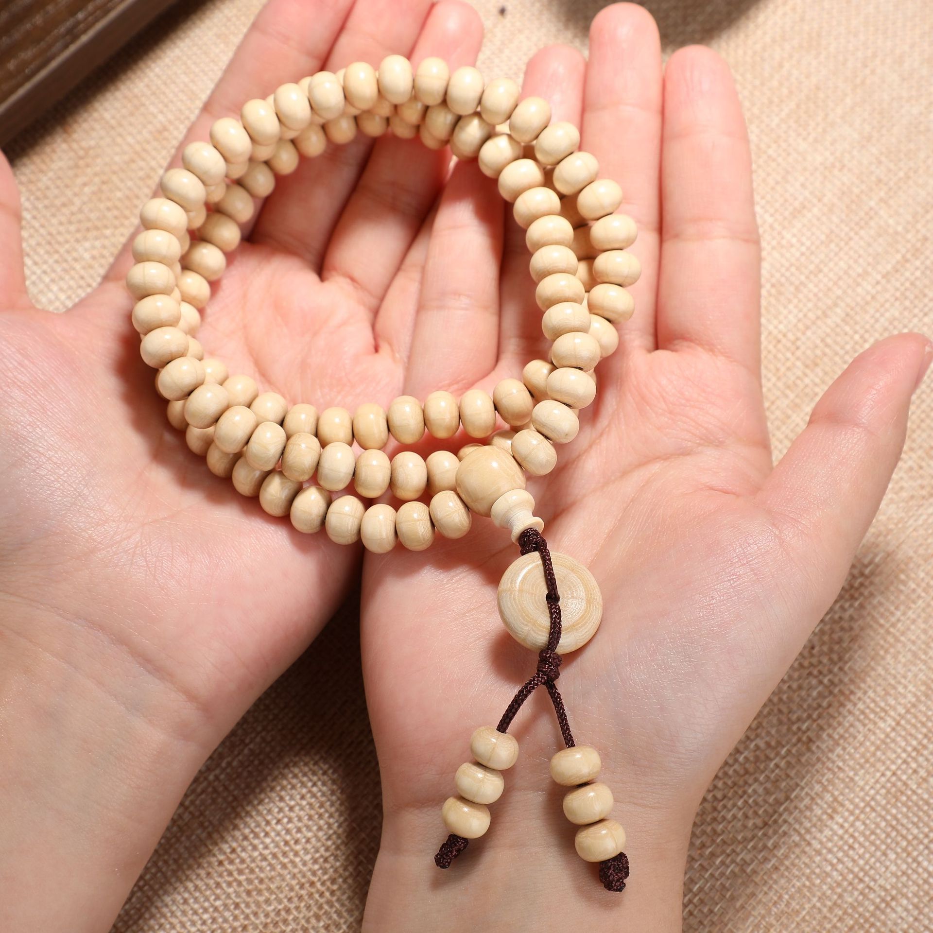 สร้อยข้อมือไม้หกชั้นจากภูเขาอู่ไท่ ไม้จางหลง ลูกปัดทรงกลม วัสดุไม้เก่า สร้อยประคำสไตล์วินเทจ ของสะสมโบราณ จัดส่งจากภูเขาอู่ไท่