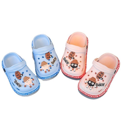Adorable and quirky cartoon boy and girl child sprites, holey shoes, fashionable, with a soft head and sole, children's summer sandals