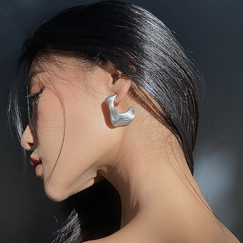 Retro geometric design golden matte high quality elegant earrings