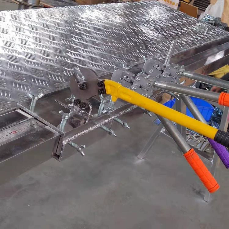 Гидравлическая платформа для изготовления струн