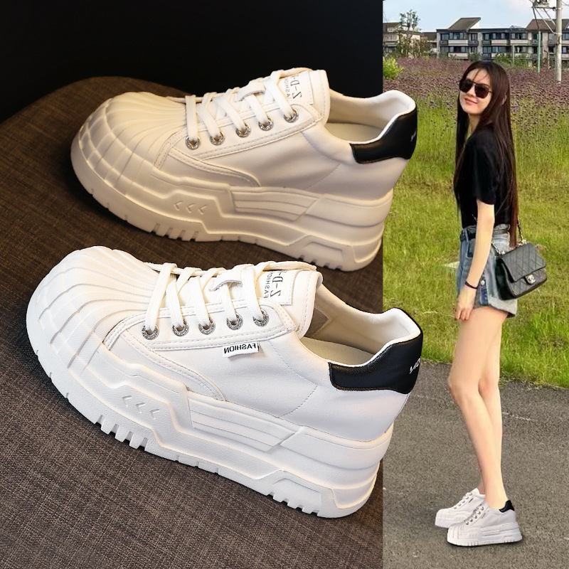 Giày sneaker nữ đế dày tăng chiều cao bên trong, phối bánh xốp thoáng khí — Màu be
