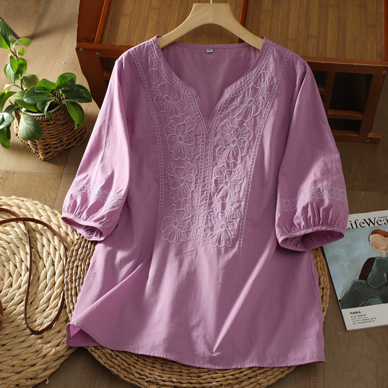Real Shot in Stock 2025 New Summer Large Size Korean Style Embroidered Top Pullover Short-Sleeved Shirt for Women # 773