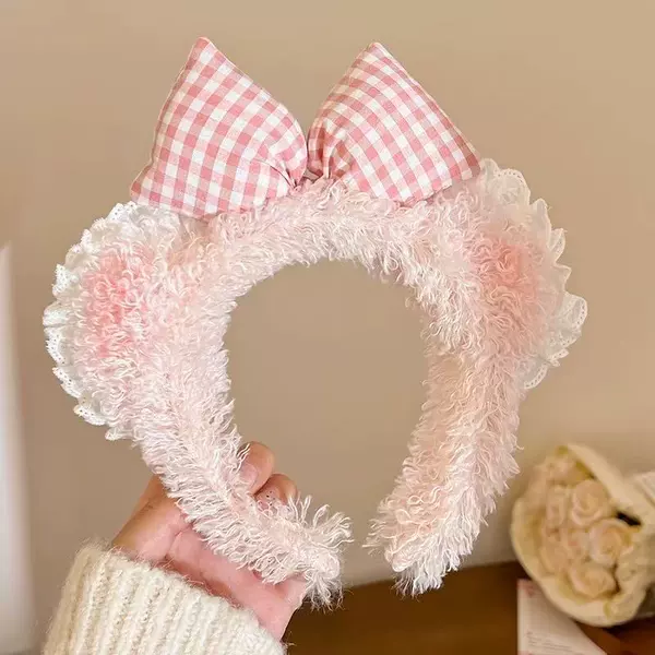 Pink blush knot
