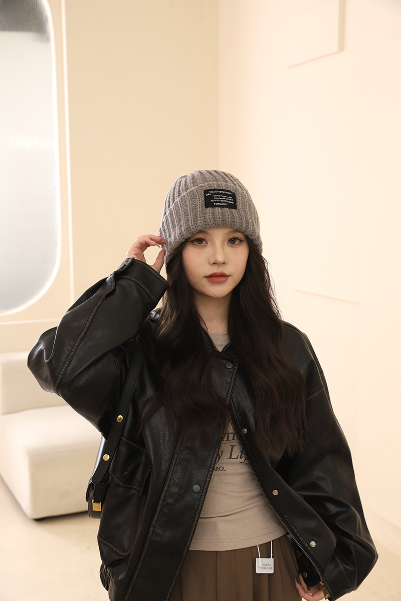 Lana oversize tinta unita per autunno e inverno, pile lavorato a maglia, versione coreana, coppia femminile all'aperto, escursioni calde_voghion.com