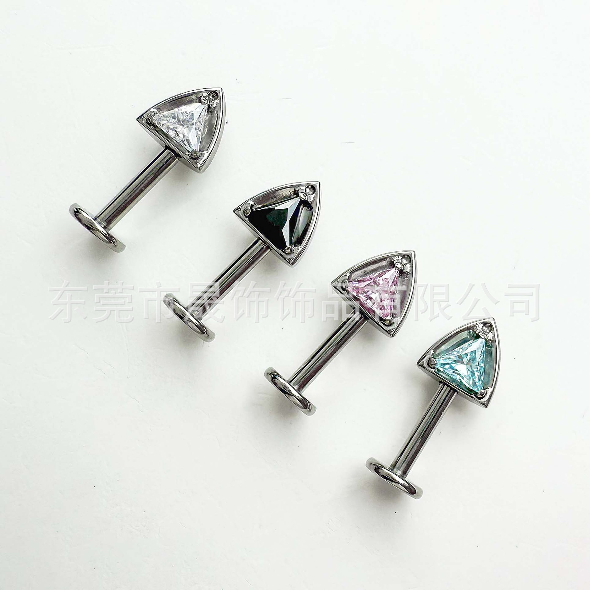F136 Titanium 猫 Ear 朵 Tragus 钉 Studded Cubic Zirconia Helix Cartilage Stud G23 Implant Grade Titanium Internal Thread Labret Stud Piercing Jewelry