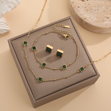 法式正方块精细百搭彩锆绿锆钛钢项链女时尚通勤镀18K真金不掉色