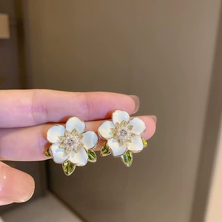 珐琅耳钉新款山茶花甜美名媛风轻奢耳饰小众珍珠花朵耳环女时尚