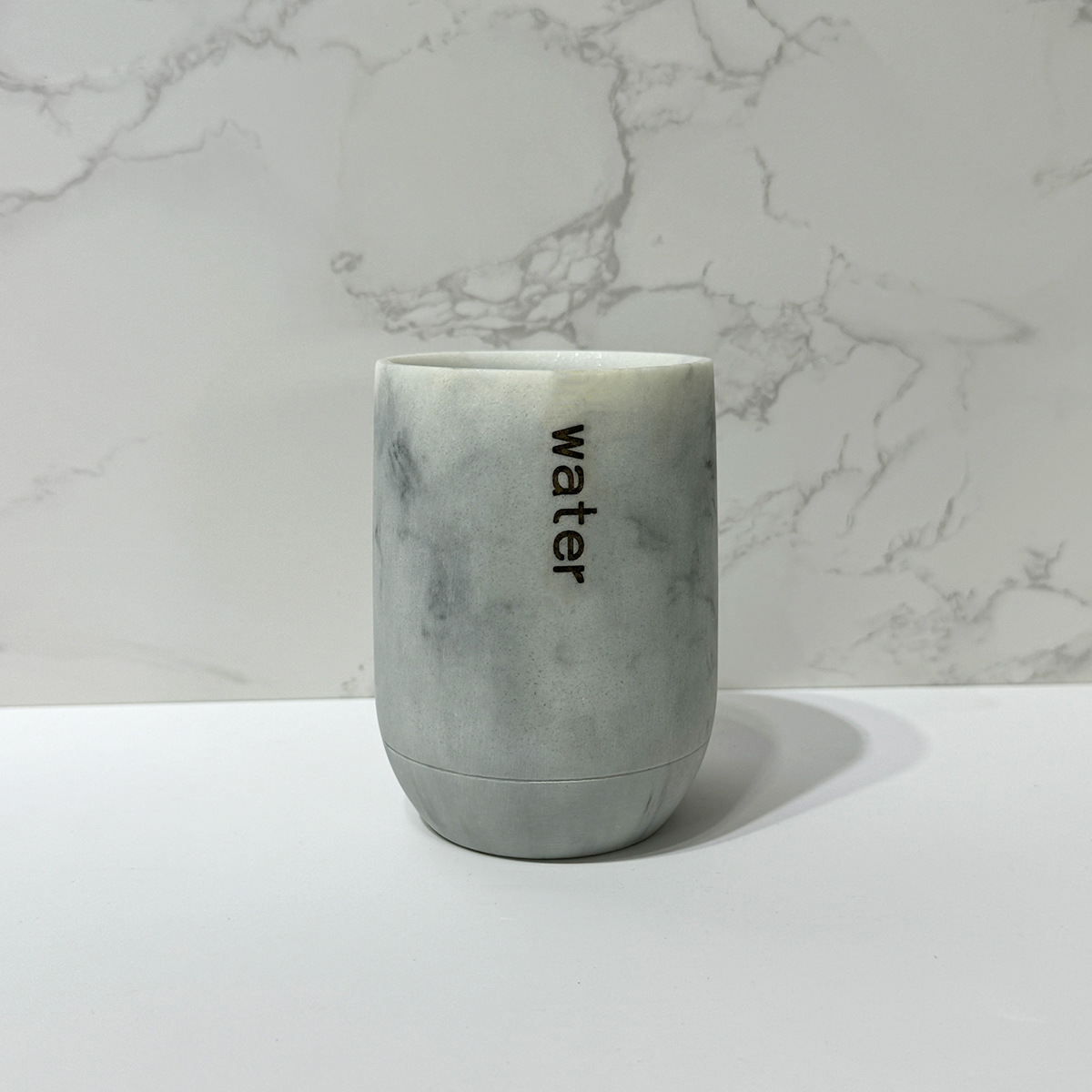 Baño para el hogar moderno Juego de cuatro piezas de resina de mármol Juego de lavado de baño Decoración de baño Botella de loción