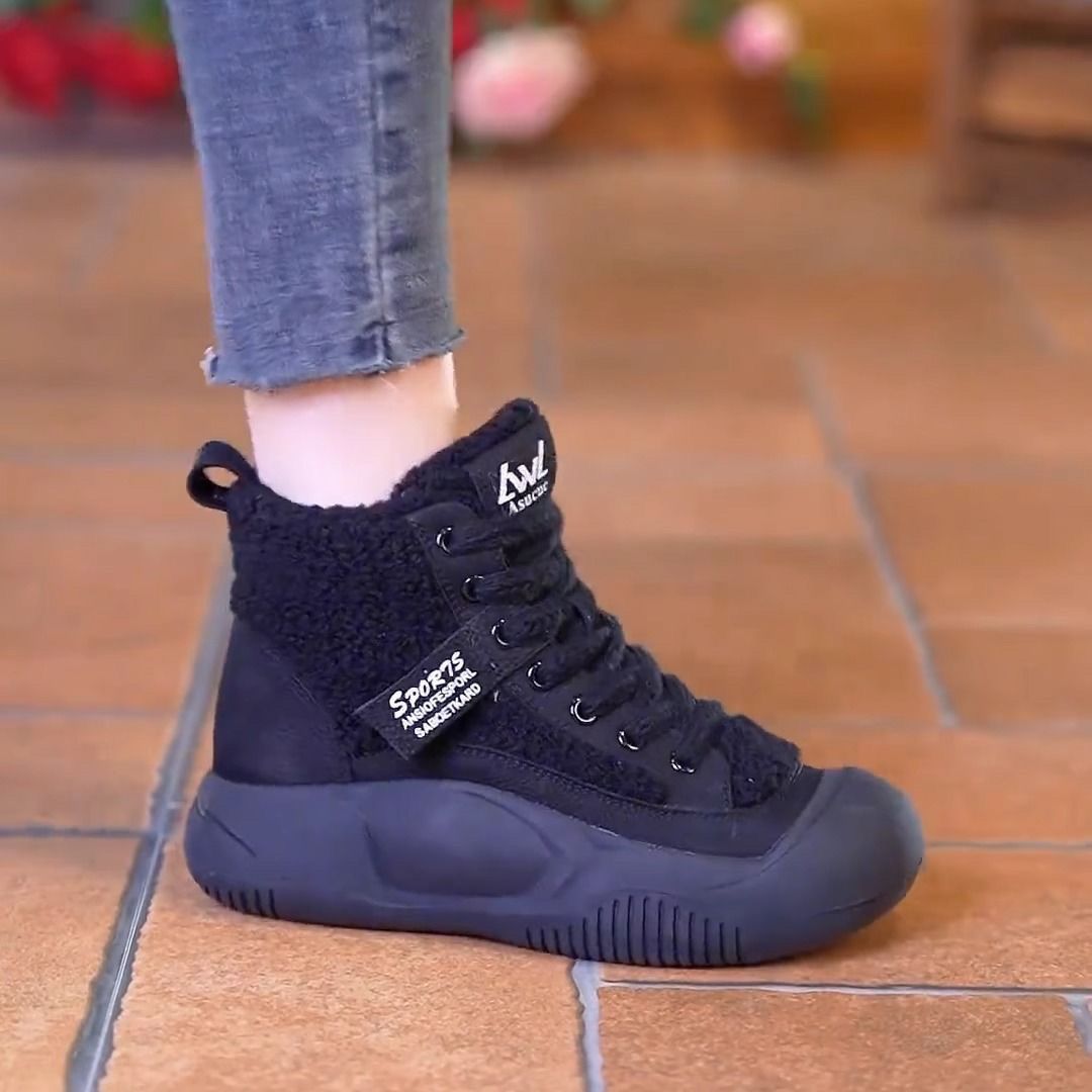 Botas Martin engrosadas con terciopelo con suela gruesa 2023 otoño e invierno botas cálidas de algodón de lana de cordero botas de lana cortas antideslizantes