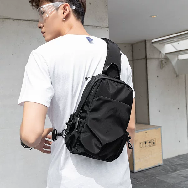 Casual men's chest bag, simple single-shoulder crossbody bag, multifunctional trendy brand crossbody bag, small bag, trendy messenger bag, men's bag