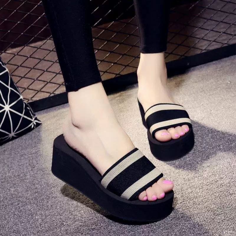 Женские сандалии из пеноматериала, летние шлепанцы, высокие каблуки, толстая подошва, нескользящая, модная верхняя одежда, пляжная обувь для отдыха на море в корейском стиле.