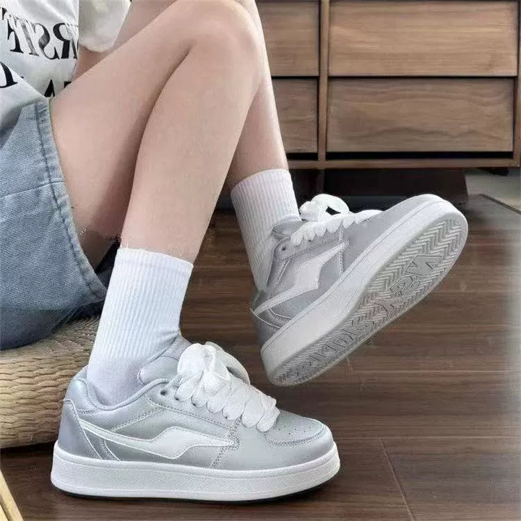 Кроссовки (Tide) серебристо‑белые, студенческая мода, размеры 35–40