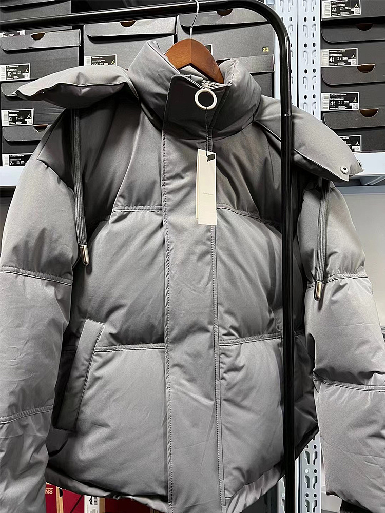 European goods high quality niche fashion brand high fluffy down jacket men and women same style 90 white duck down thickened hooded coat winter