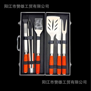 Amazon Exclusive High-End Solid Wood Handle Stainless Steel Barbecue Tool Set Customized New Aluminum Box Grill Tool Set