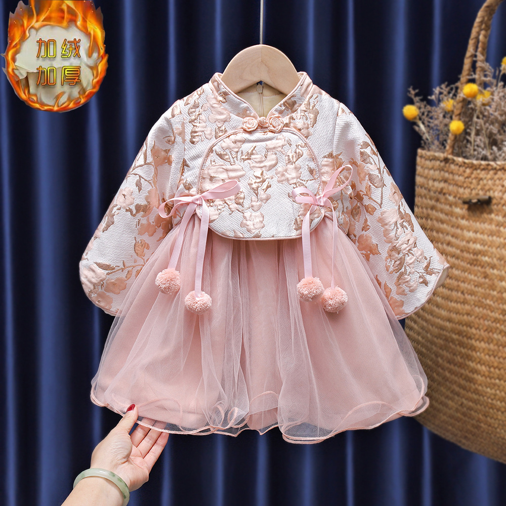 Hanfu Girls Saludos de Año Nuevo Traje Tang de estilo chino para niños Estilo de invierno para niños Falda cheongsam de un año Año Nuevo Ropa de invierno para niñas