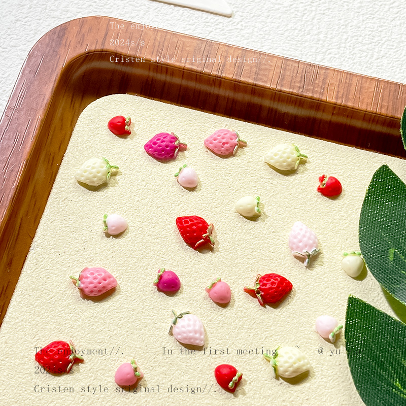 인터넷 연예인 인기 입체 크림 딸기 네일 아트 액세서리 크기 혼합 라이트 핑크 과일 딸기 웨어러블 네일 액세서리