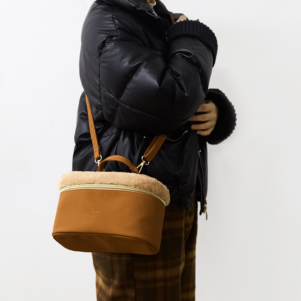 Nuevo bolso de belleza coreano de otoño e invierno, bolso de almacenamiento de mensajero de un solo hombro, bolso de almacenamiento de cosméticos multifuncional de gran capacidad