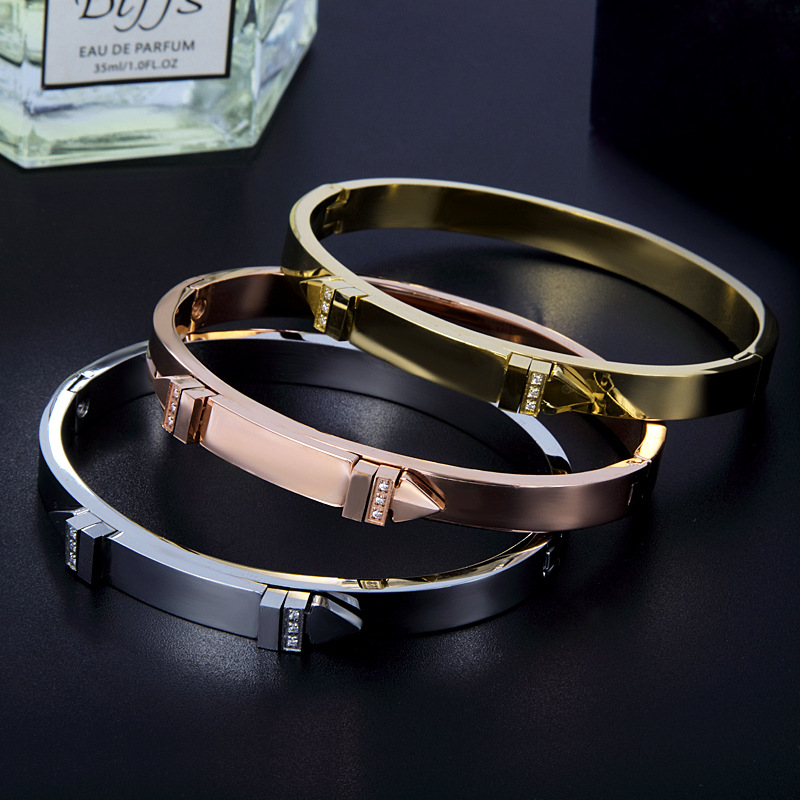 Bangle Classification 1 Piece Quantity Holiday, Shopping Occasion PVD Coated Real Gold Plated Geometric Heart Shape Stainless Steel Elegant Waterproof Non Tarnish Bangle