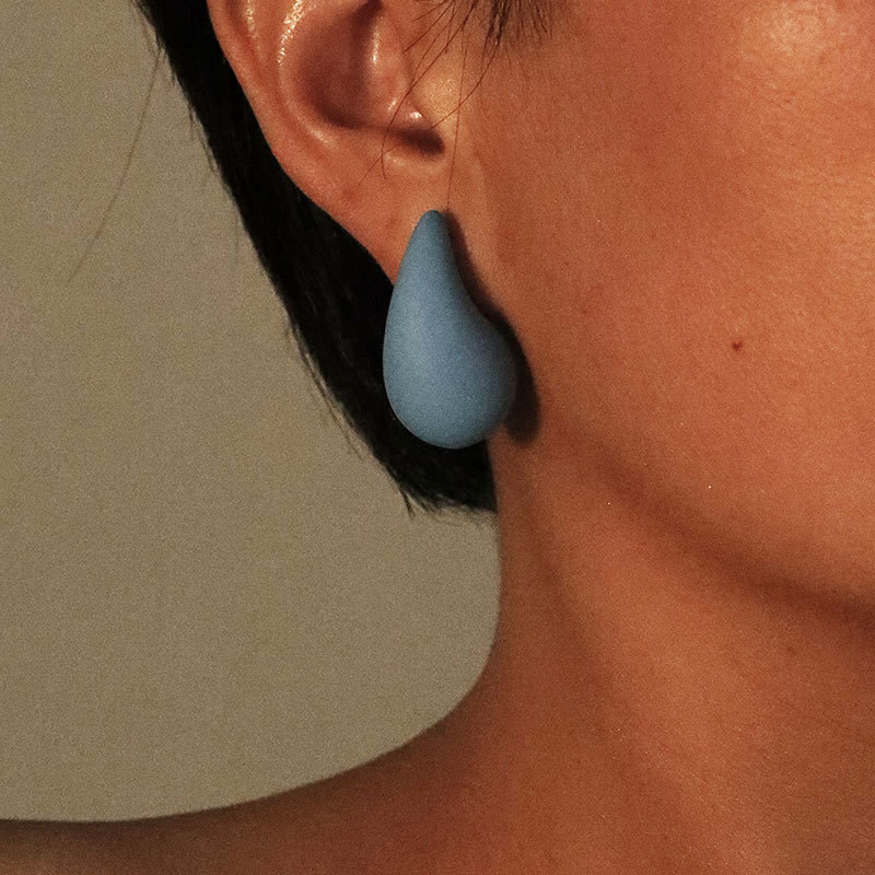 crescent shape earring