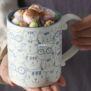 Ceramic mug hand-painted underglaze cat design, cute breakfast cup, microwave-safe