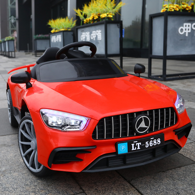 新款双驱遥控儿童电动汽车四轮宝宝电瓶车儿童四轮车可坐批发代发