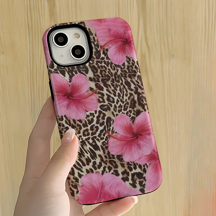 Чехол для телефона (Apple) iPhone 17 / iPhone 16 Pro — цветы на леопардовом фоне, глянец или мат JS909