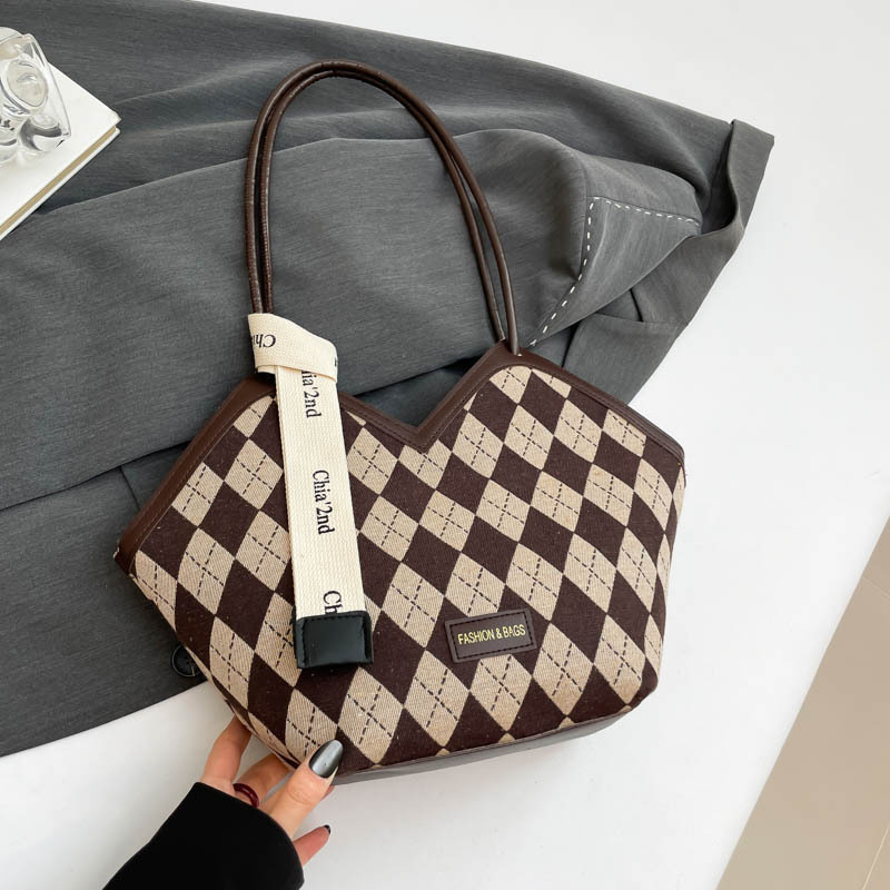 チェック柄ショルダーバッグ女性のための 2024 冬の新しいトレンディなファッションセンス大容量通勤トートバッグ脇の下バッグ女性のための|undefined