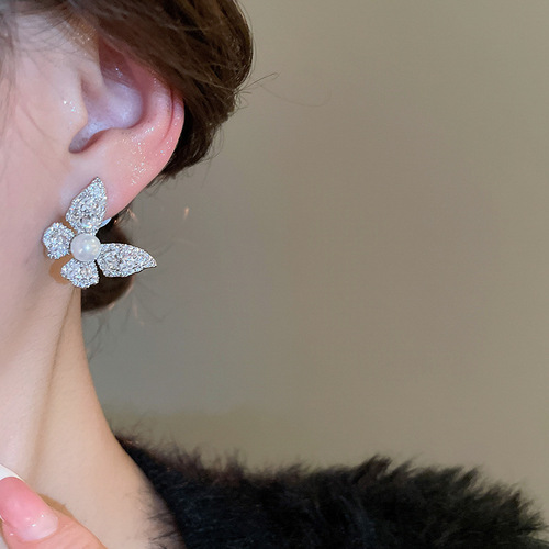 Elegant Earrings with Light Luxury Zirconia Flower Butterfly Pearl Design, Stylish and Sophisticated, High-end Winter French Retro Earrings