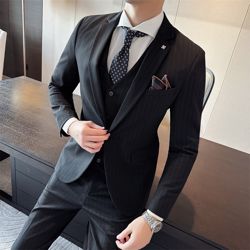 Black (single suit)