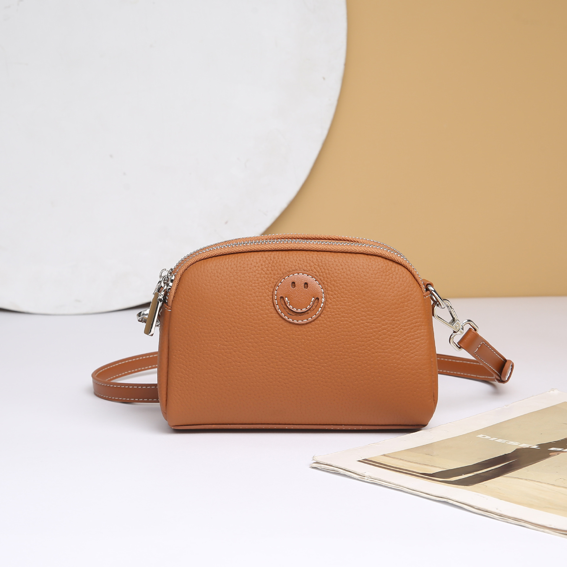 togo头层牛皮小众百搭女包单肩斜挎包包简约时尚女包拉链小贝壳