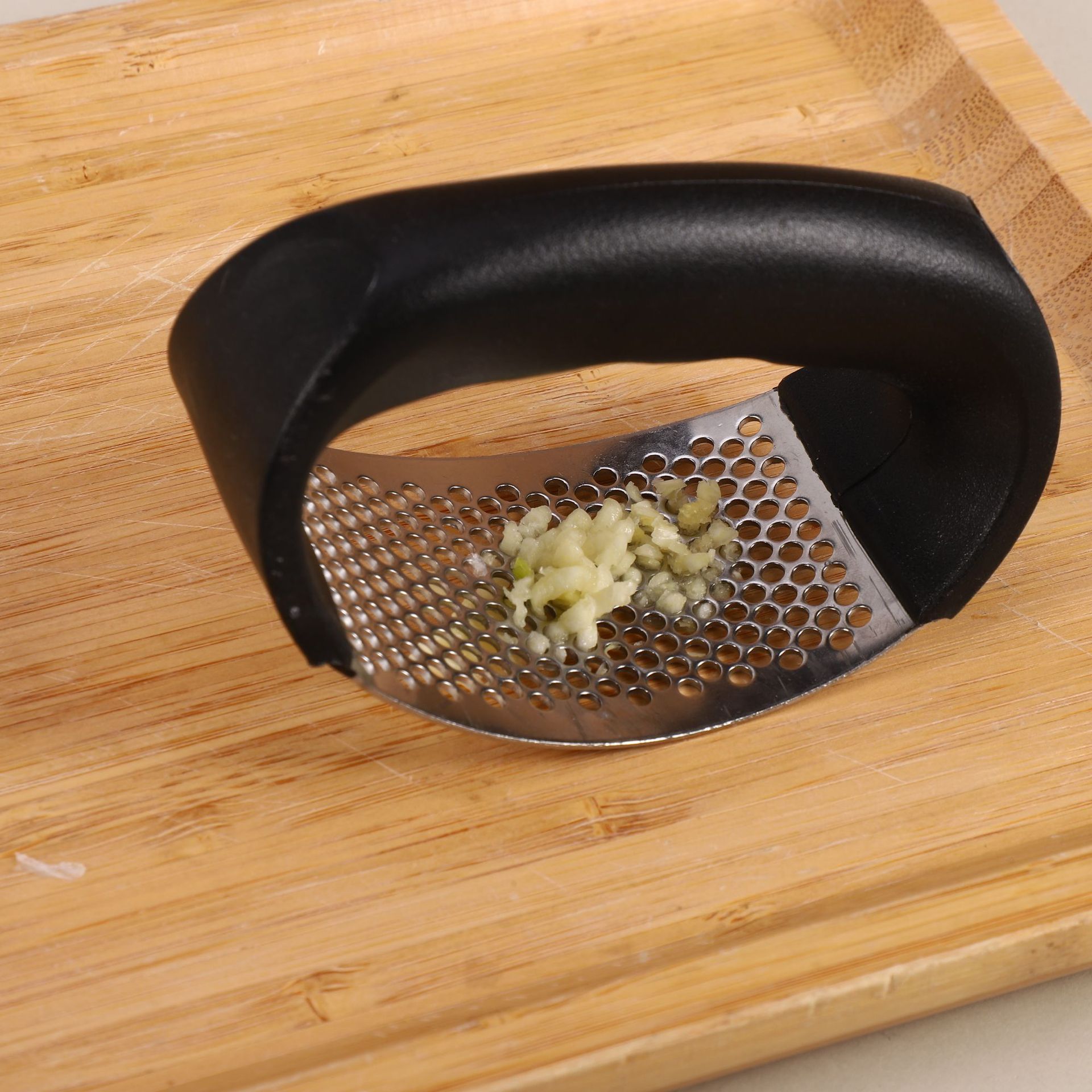 Garlic Press stainless steel 304 manual garlic grinder Garlic Twister kitchen gadget garlic puller garlic grinder