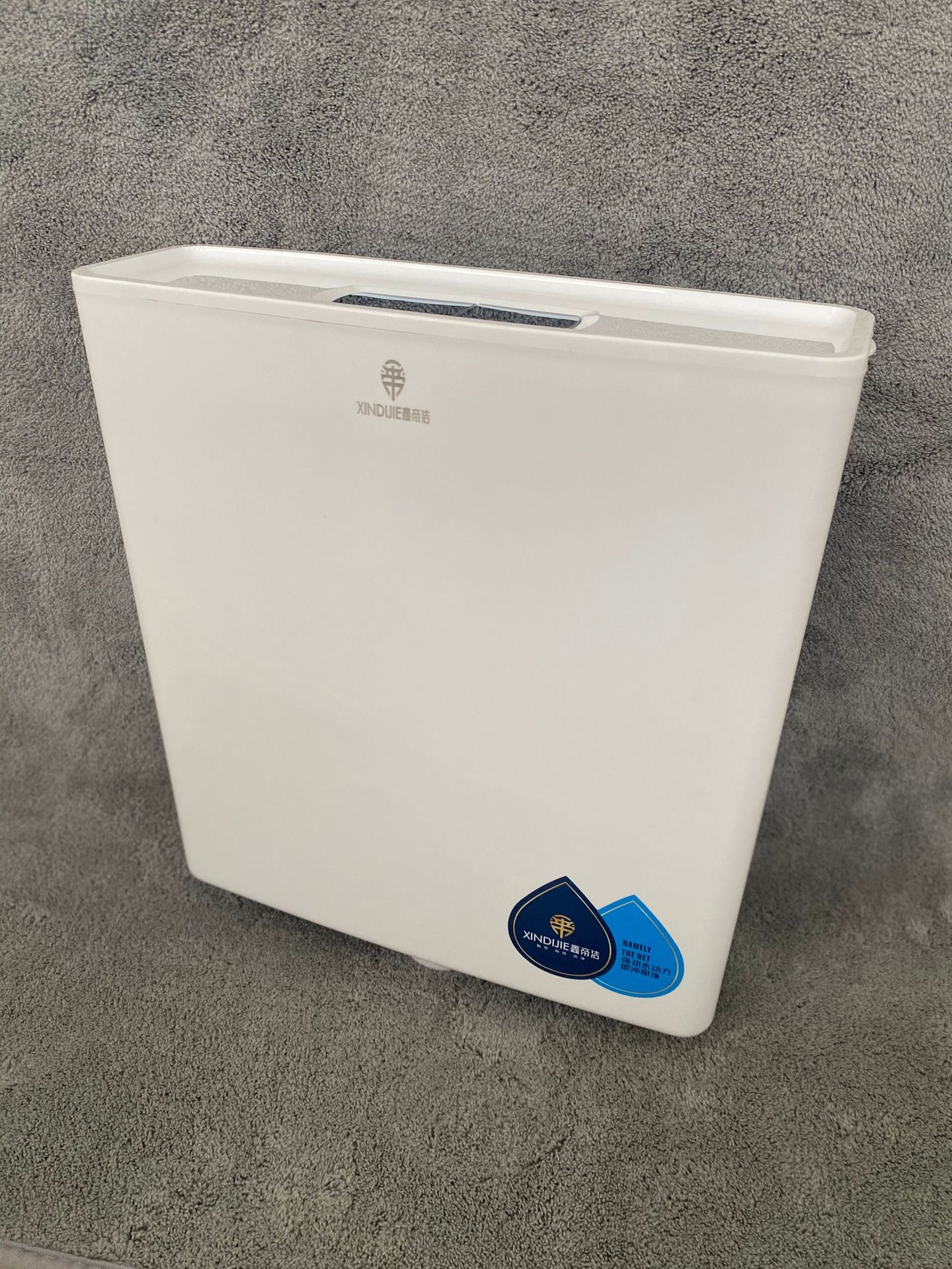 Large-sized universal plastic toilet water tank, wall-mounted bathroom flushing toilet box, household squat toilet water tank thickened undefined